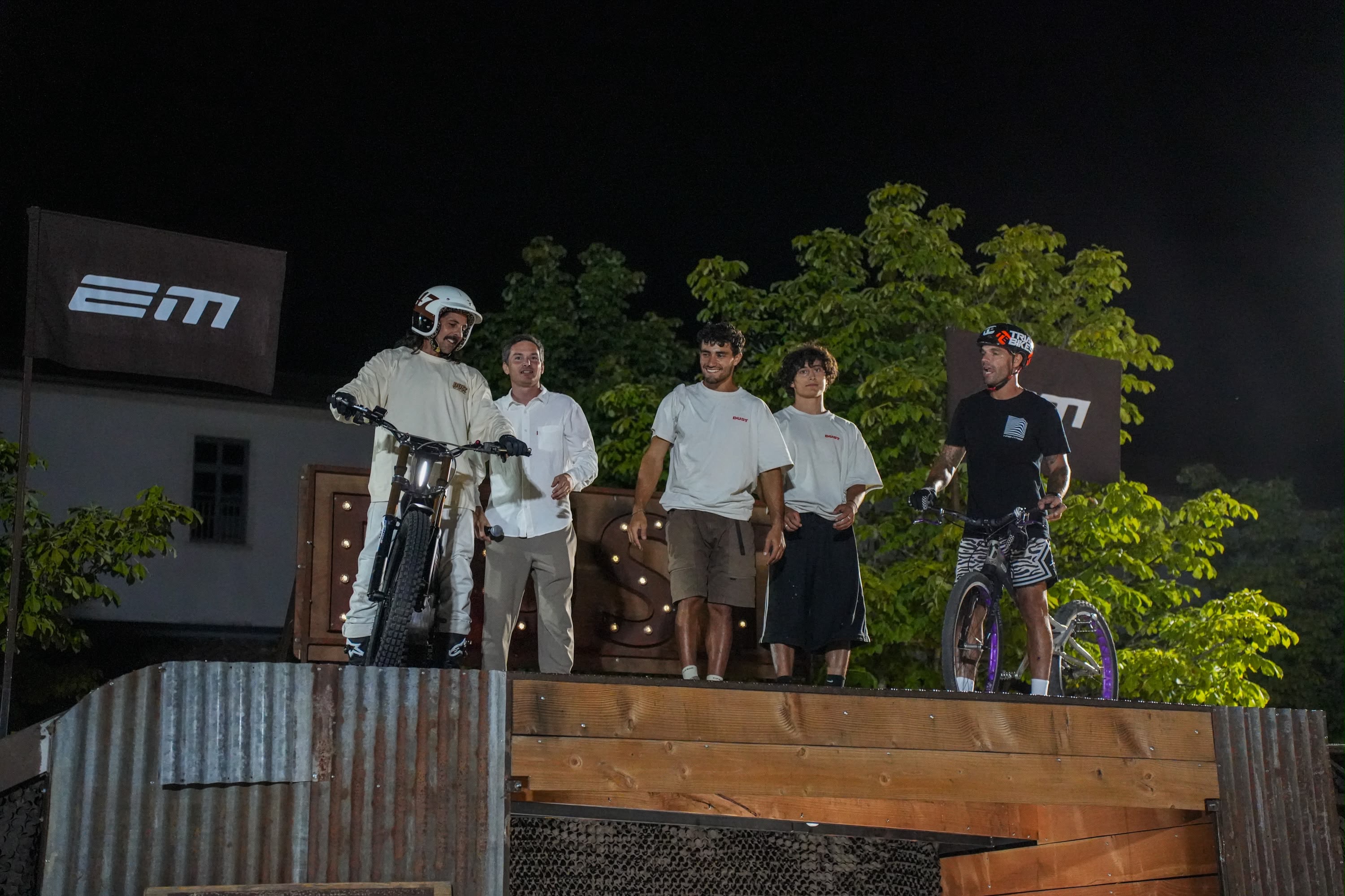 Performance 8